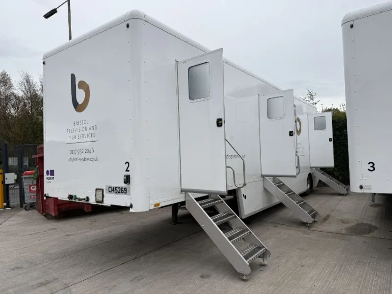 Gavel Auctioneers Ltd - Unreserved Online Auction - 3no. Spectra 3-Way Artist Trailers - Auction Image 1