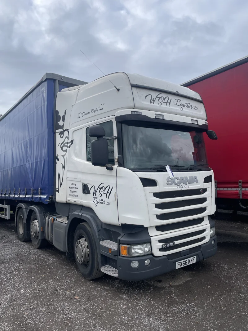 Sanderson Weatherall LLP - Commercial Vehicles; Tractor Units, Curtainside Flat, Skeletal & Bulk Tipper Trailers, Vans and Car Auction - Auction Image 1