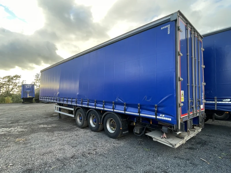 Sanderson Weatherall LLP - Commercial Vehicles; Tractor Units, Curtainside Flat, Skeletal & Bulk Tipper Trailers, Vans and Car Auction - Auction Image 5