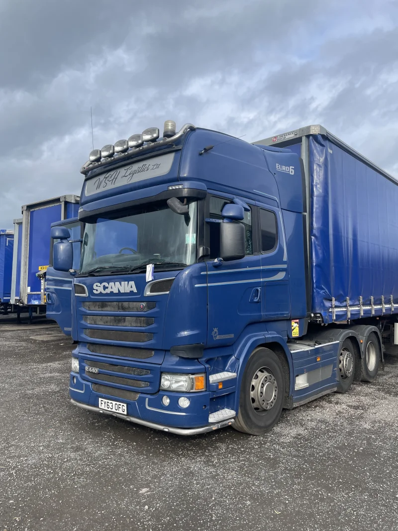 Sanderson Weatherall LLP - Commercial Vehicles; Tractor Units, Curtainside Flat, Skeletal & Bulk Tipper Trailers, Vans and Car Auction - Auction Image 3