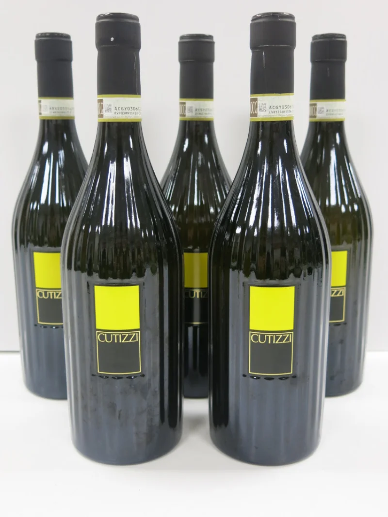G J Wisdom & Co - Large Collection of Fine Whiskey's, Champagnes, Wines & Other Spirits at Auction - Auction Image 9