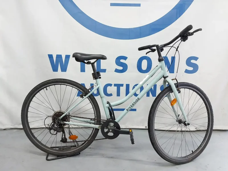 Wilsons Auctions - Dublin 22 - Unreserved Push Bikes & Electric Scooter Auction - Auction Image 2