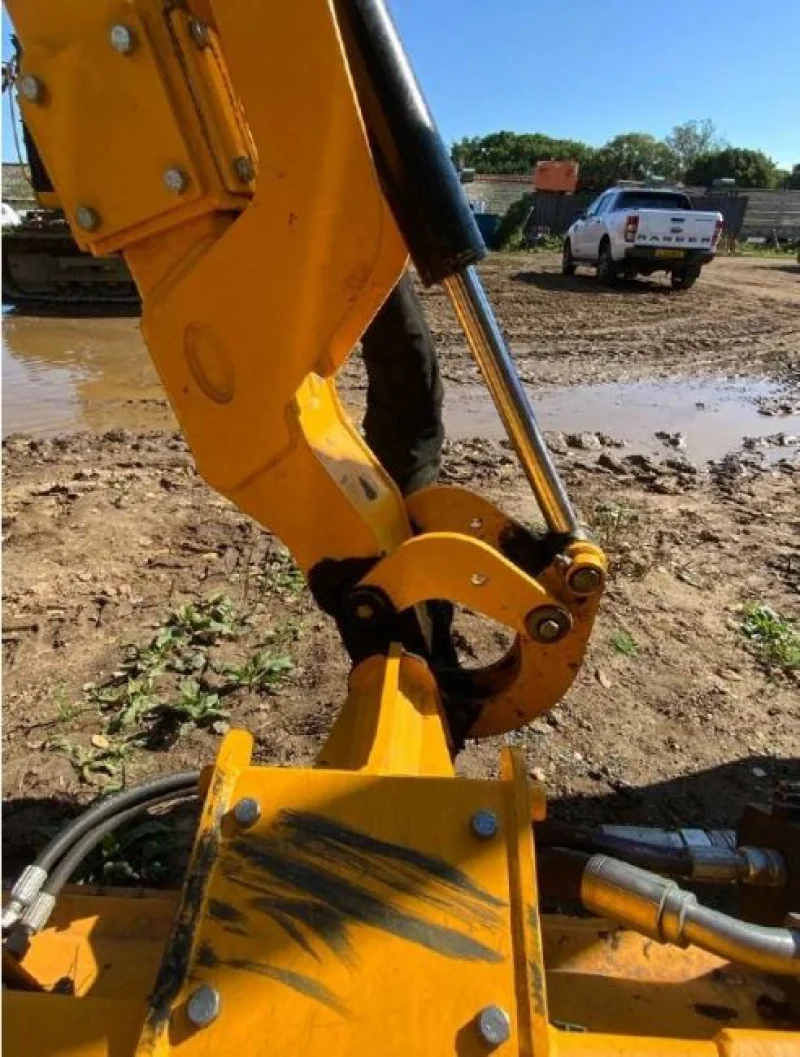 Gavel Auctioneers Ltd - Salvage 2024 Shelbourne Reynolds 7060T Tractor Mounted Hedge Cutter Attachment Auction - Auction Image 2