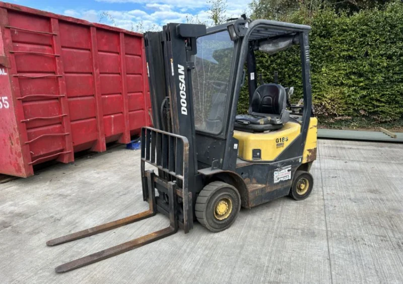 Gavel Auctioneers Ltd - Non-Runner 2007 Doosan G18S-2 & 2007 Jungheinrich TFG 316 Forklift at Auction - Auction Image 1