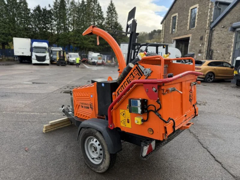 Gavel Auctioneers Ltd - Stolen Recovered 2022 Timberwolf TW 230HB Towable Petrol, Wood Chipper Auction - Auction Image 5