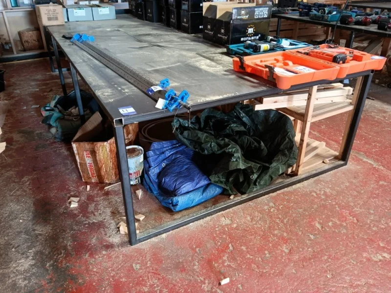 Eddisons - Stockport - Salvador Superpush 200 Optimising Saw & Assets of a Manufacturer of Timber Buildings at Auction - Auction Image 4
