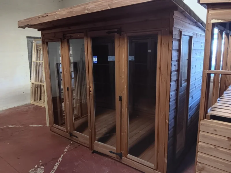 Eddisons - Stockport - Salvador Superpush 200 Optimising Saw & Assets of a Manufacturer of Timber Buildings at Auction - Auction Image 7
