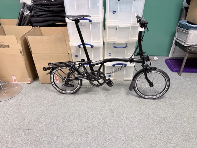 Kumar & Company - Assets of Red Kite Cycles to include Bull Finch Assets & IPR, Range of 8 Brompton Bikes & Clothing, Bike Accessories, Tyres & More at Auction - Auction Image 4