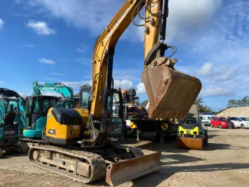 Lambert Smith Hampton - Exeter - Contractors Plant, HGV & Commercial Vehicles, Plant Trailers, Portable Buildings at Auciton - Auction Image 3