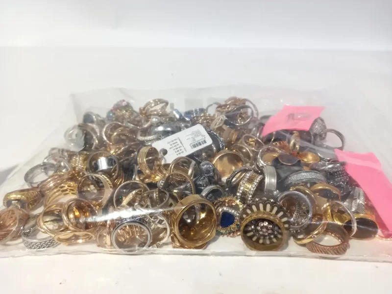 Wilsons Auctions - Newport - Transport For London Lost & Found Auction - Auction Image 5