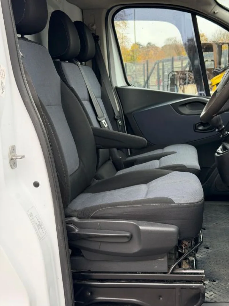 Gavel Auctioneers Ltd - Unreserved Online Auction - 2016 Vauxhall Vivaro 2900 BT CDTI Panel Van - Auction Image 4