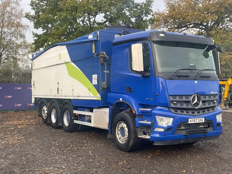 BPI Auctions - Commercial Vehicles to include Tractor Units, Tridem Bulk Blower Tippers & Curtain Side Lorry - Auction Image 1