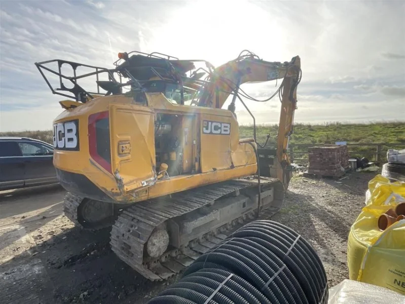 Gavel Auctioneers Ltd - Salvage 2022 JCB 140X LC Excavator Auction - Auction Image 4
