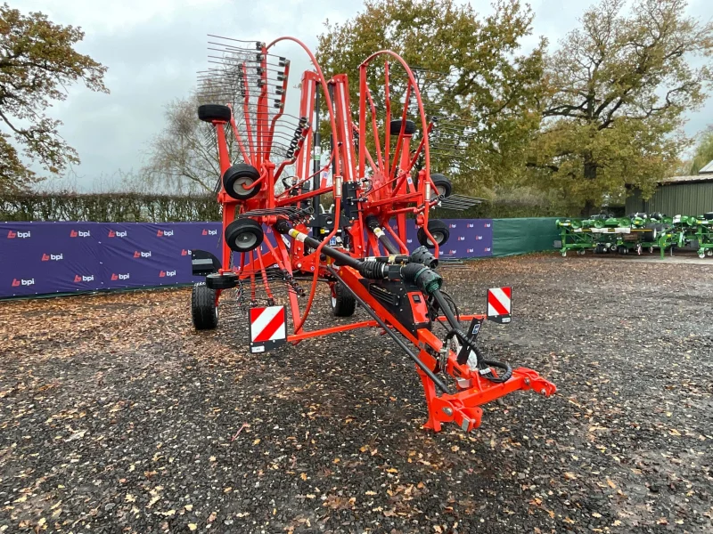 BPI Auctions - 2024 - 2017 JCB Telehandlers, 2023 JCB Compact Loading Shovel & 2023 Kuhn Rotary Rake for Auction - Auction Image 3