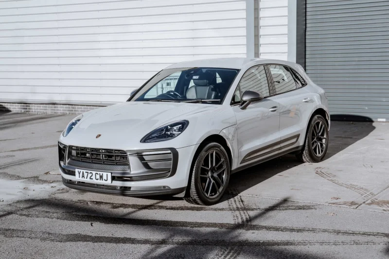 BPI Auctions - 2023 Porsche Macan T S-A at Auction with Full Service History, V5 & 2x Keys - Auction Image 3