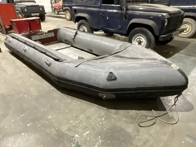 BPI Auctions - Remaining Contents of Workshop to include 2013 Land Rovers, Curb & Gutter Machine, Inflatable Keel, Attachments, Tools & more at Auction - Auction Image 3