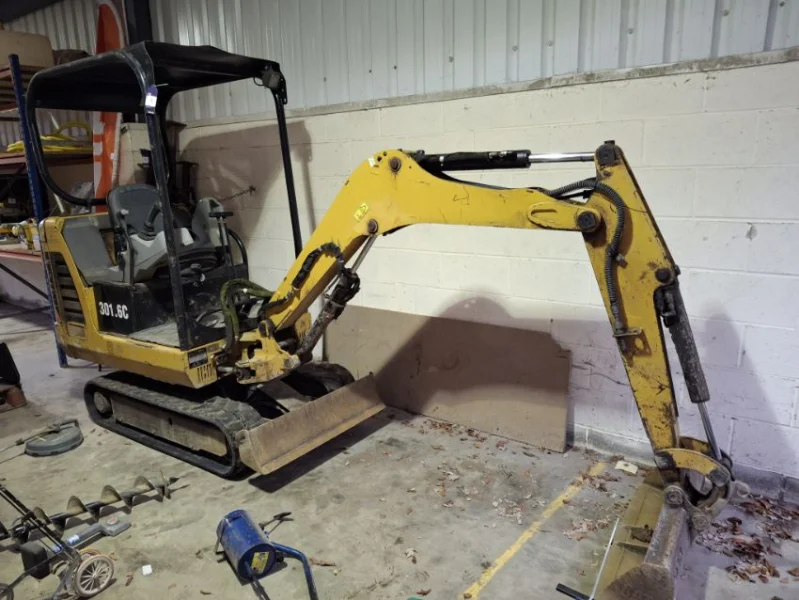 Eddisons - Stockport - Contents of a Tool Hire & Retail Shop to include Light Commercial Vehicles, Yellow Plant, Tools & Retail Consumables at Auction - Auction Image 5