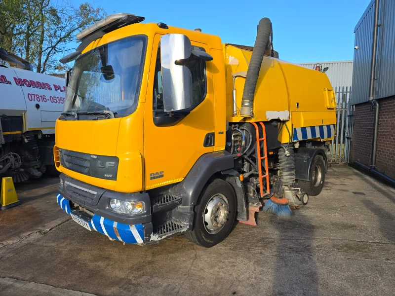 BPI Auctions - Commercial Vehicle Auction to include Vauxhall Movano, DAF Sweeper, Mercedes Atego Box Lorry, Tractor Units & more - Auction Image 5
