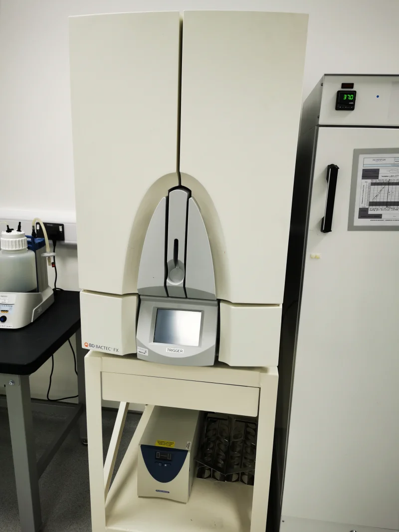 Lambert Smith Hampton - Bristol - Short Notice Sale of a Range of Laboratory Equipment Associated in the Diagnosis of Bloodstream Infections available at Auction - Auction Image 4