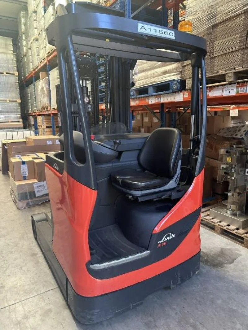 JPS Chartered Surveyors - Warehousing Equipment Auction | Dismantled Pallet Racking & Linde Reach Truck - Auction Image 2