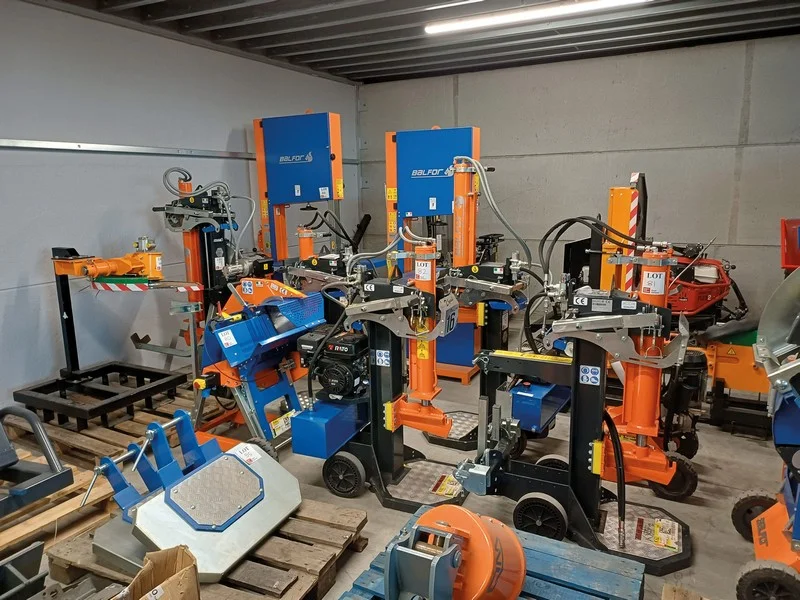 Lambert Smith Hampton - Manchester - Firewood / Forestry Equipment, Compact Loaders, Vehicles & Spares at Auction - Auction Image 6