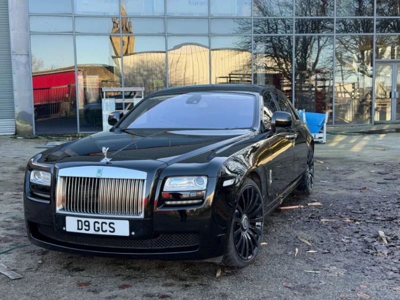 Eddisons - Scunthorpe - Rolls Royce, Executive Cars & The Assets of a Bankrupt Estate at Auction - Auction Image 1