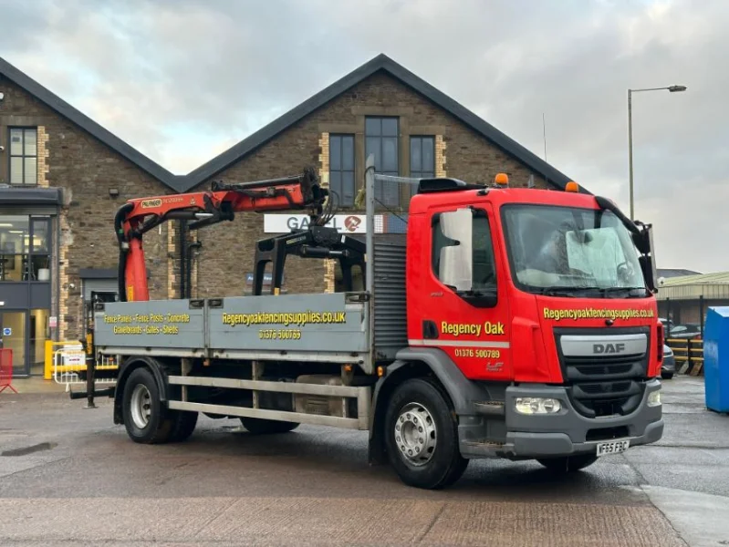 Gavel Auctioneers Ltd - 2016 DAF LF Euro 6 Brick Grab with Fitted Palfinger OK 12001-EH Crane at Auction - Auction Image 4