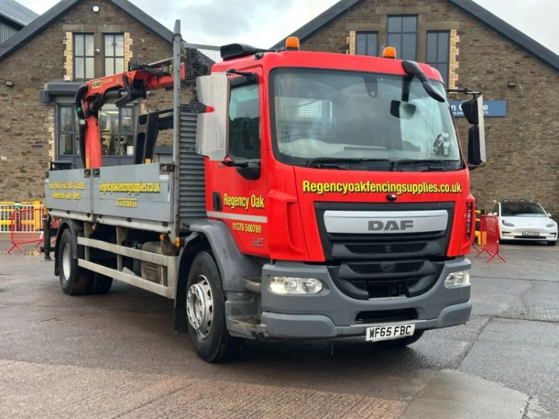 Gavel Auctioneers Ltd - 2016 DAF LF Euro 6 Brick Grab with Fitted Palfinger OK 12001-EH Crane at Auction - Auction Image 1