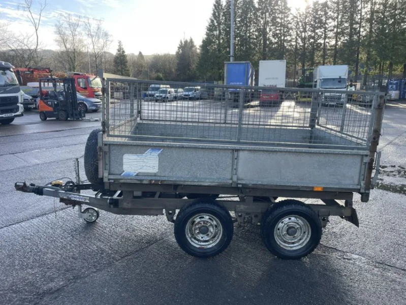 Gavel Auctioneers Ltd - Ifor Williams 8 x 5ft Twin Axle Tipping Trailer Auction - Auction Image 4