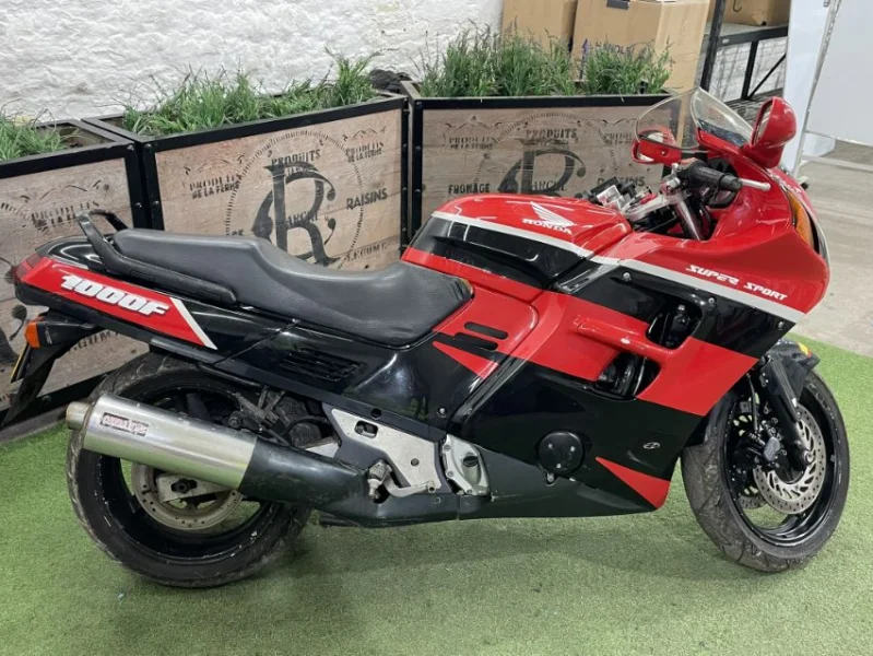 Gavel Auctioneers Ltd - 1991 Honda CBR 1000F Super Sport Motorcycle Auction - Auction Image 5