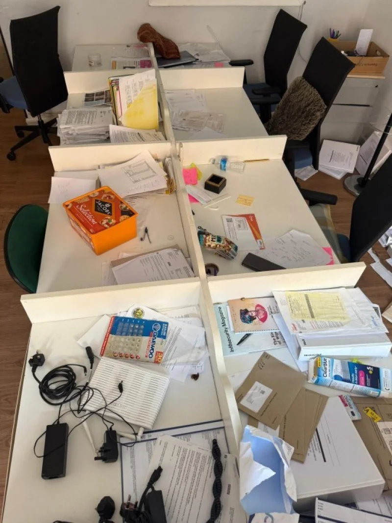 Eddisons - Stockport - Contents of a Small Office at Auction - Auction Image 3