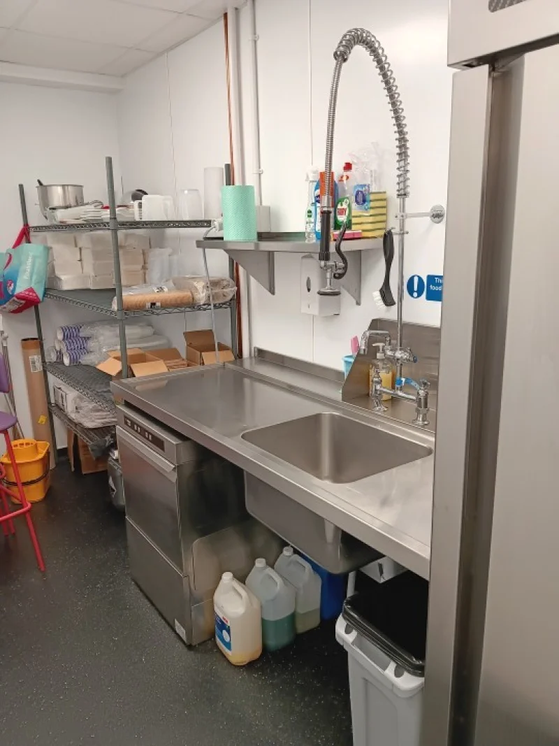 Eddisons - Stockport - Contents of a Cafe & Ice Cream Parlour including New Catering Equipment Auction - Auction Image 3