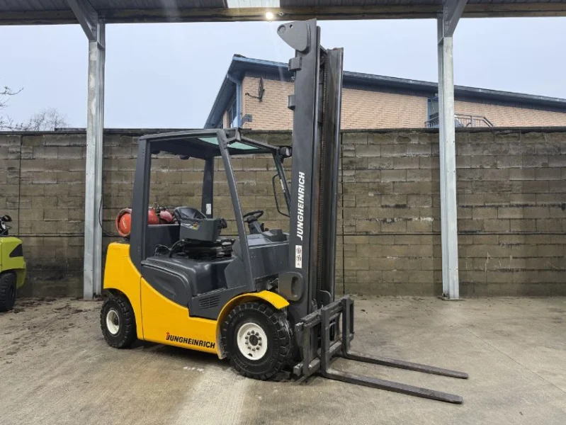Gavel Auctioneers Ltd - Jungheinrich LPG Twin Master Forklift Truck Auction - Auction Image 3
