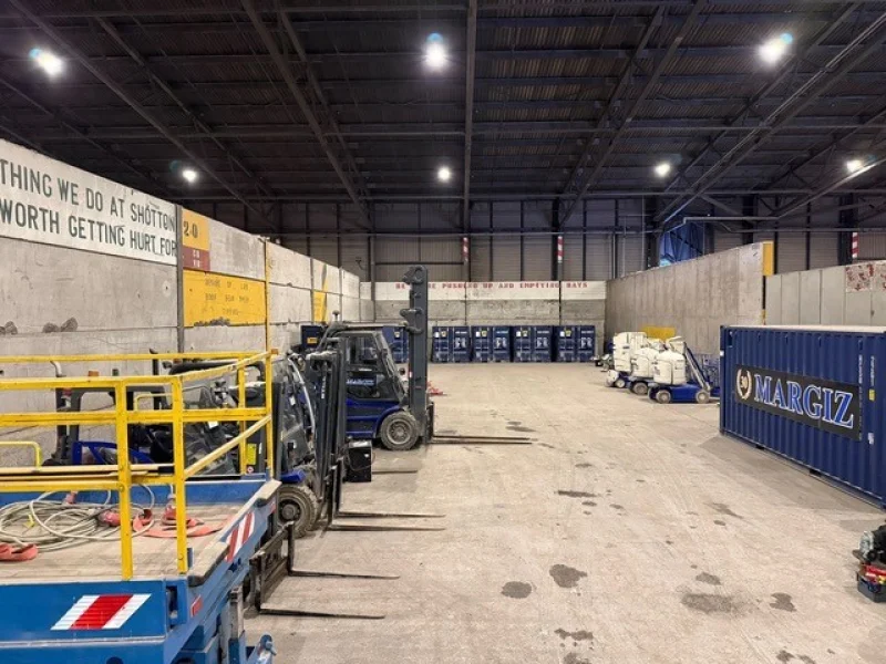 G J Wisdom & Co - Assets of Construction Company with  Site Offices, Containers, Forklifts, Vehicles, Tools,  Lifting, Welding & Other Construction Equipment at Auction - Auction Image 2