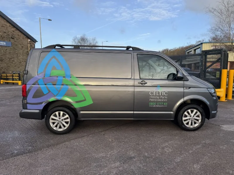 Gavel Auctioneers Ltd - 2019 Volkswagen Transporter T30 H-LN RDI Van at Auction - Auction Image 2