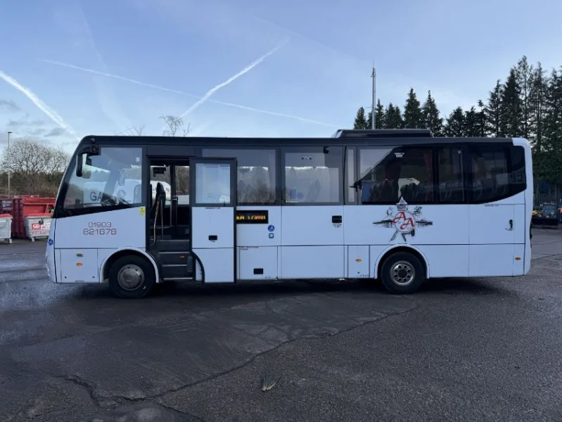 Gavel Auctioneers Ltd - 2017 MAN TGL Mobipeople 35 Seat Midi-Coach Auction - Auction Image 3