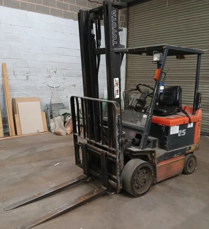 Eddisons - Stockport - Assets of an Established Print Finishing Company – Muller Martini Bravo S Stitching Line, Schneider Senator Guillotine, MBO Folders, Toyota Forklift, etc available at Auction - Auction Image 1