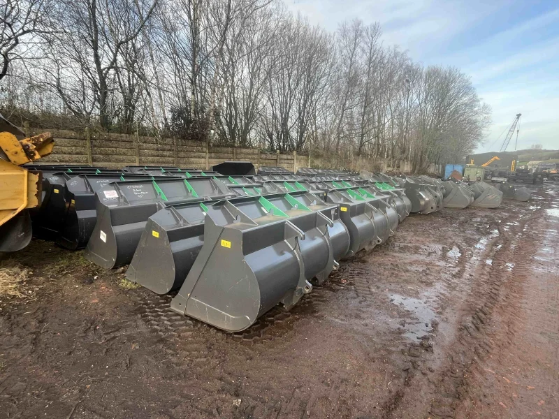 Sanderson Weatherall LLP - Leeds - Day 1 of 3 - Warwick Ward Machinery Auction to include - Earthmoving, Contractors & Recycling Plant & Equipment, Maintenance Workshop Equipment, Extensive New & Salvage Parts Stock and Vehicles - Auction Image 4
