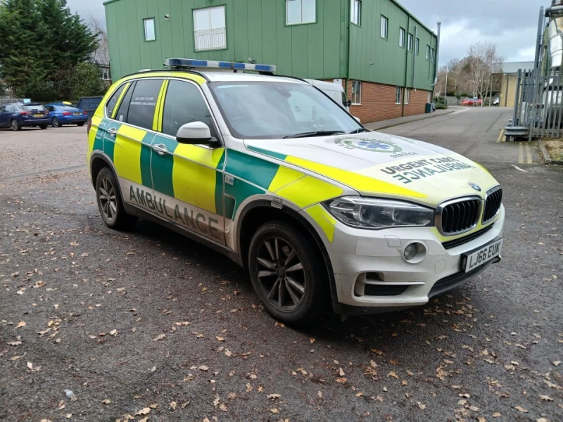 Eddisons - Stockport - Preliminary Notice - Assets of a Private Ambulance Company at Auction to inc Fleet of Ambulances by MAN TGE, Renault Master, Land Rover, Defibrillators, Stretchers, Backboards, Garage & Servicing Equipment - Auction Image 3