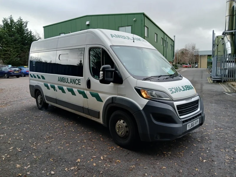 Eddisons - Stockport - Preliminary Notice - Assets of a Private Ambulance Company at Auction to inc Fleet of Ambulances by MAN TGE, Renault Master, Land Rover, Defibrillators, Stretchers, Backboards, Garage & Servicing Equipment - Auction Image 4