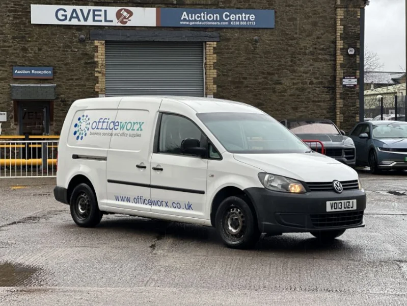 Gavel Auctioneers Ltd - 2017 Peugeot Boxer & 2013 Volkswagen Caddy Auction - Auction Image 2