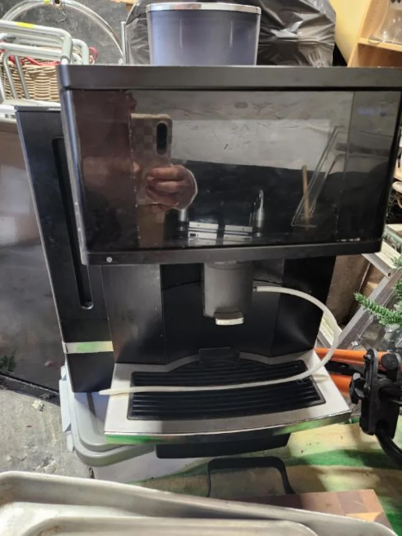 JPS Chartered Surveyors - 12ft x 35ft 2 Bedroom Static Caravan - Recently Renovated | Vacuum Packaging Machine | Automatic Coffee Machine all Available at Auction - Auction Image 2