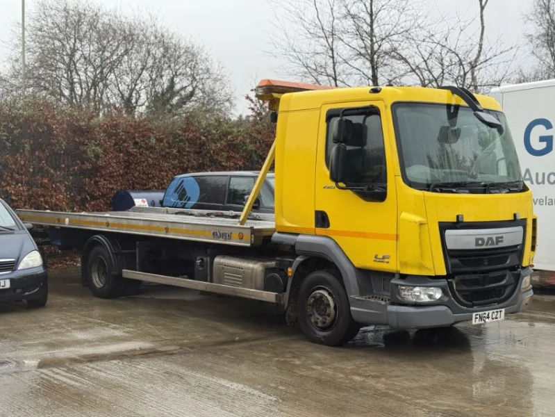 Gavel Auctioneers Ltd - Spares or Repair 2014 DAF LF 220 FA Slight & Tilt Century 21ft Carrier Bed, Recovery Truck Auction - Auction Image 1