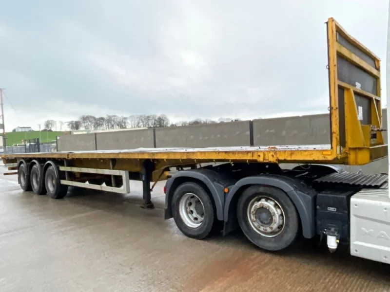Mid Ulster Auctions Ltd - Vans, Cars & HGVs Auction | Renault, Ford, Vauxhall, Mercedes & More - Auction Image 8