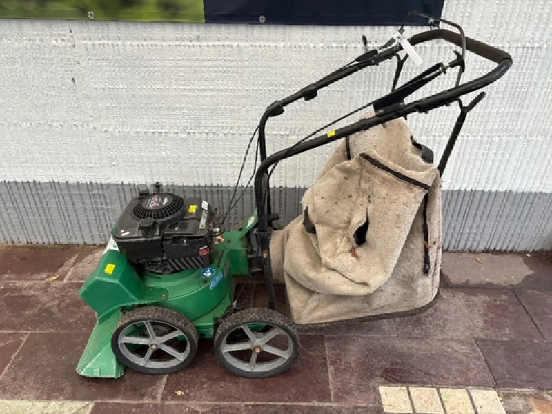 AMS - Selection of Garden Machinery & Accessories at Auction - Auction Image 8