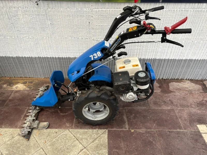 AMS - Selection of Garden Machinery & Accessories at Auction - Auction Image 9