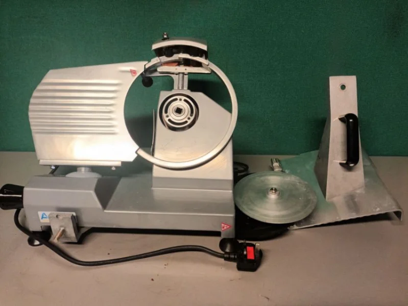 JPS Chartered Surveyors - Catering Equipment & Stock Sale Auction to include: Vac Line, Electric Peeler, Coffee Machines, Pizza Ovens, Wines, Spirits, Bottle Fridges & More - Auction Image 5