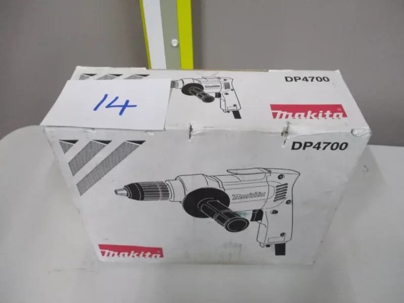 BTG Eddisons - Scunthorpe - Large Auction of Unused & Boxed Makita Power Tools & Accessories - Auction Image 5