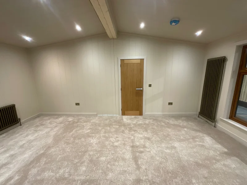 BPI Auctions - 60ft x 20ft Cedar Clad Luxury Home Auction - Auction Image 7
