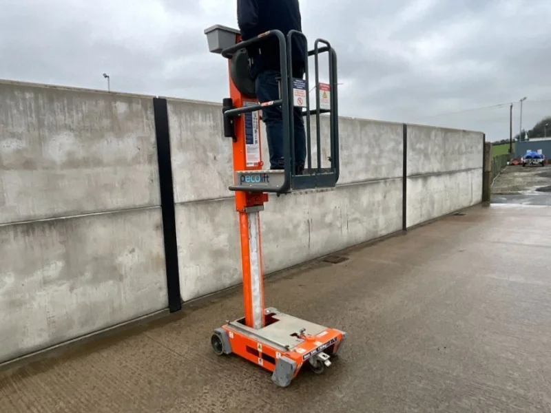 Mid Ulster Auctions Ltd - Tooling Auction to include Pallet Trucks, Compressors, Heater, Generators and More - Auction Image 4